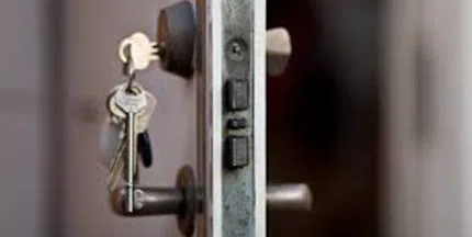 Community Locksmith Store Miami, FL 305-894-5983 - key-making